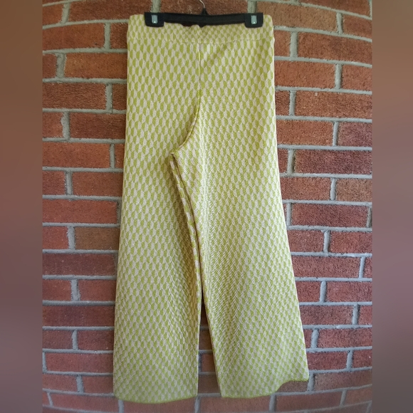S❤️Zara Yellow Wide Leg with Textured Design - Picture 4 of 11